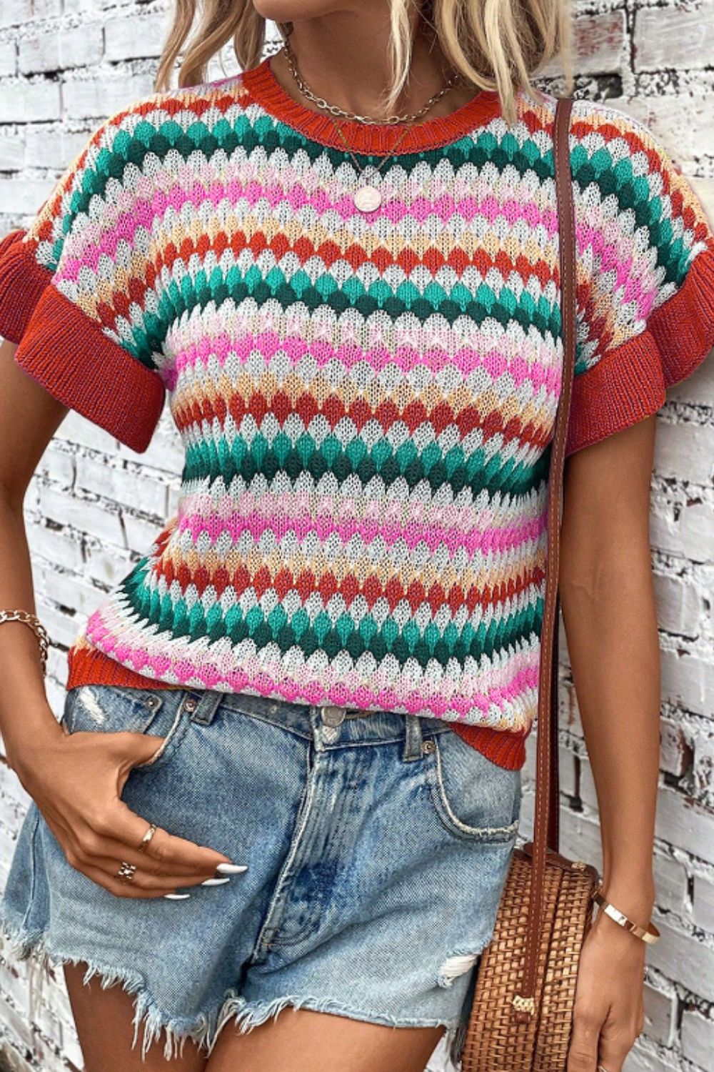 Delia® | Contrast short sleeve sweater with a crew neck