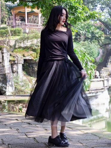 Simple Black Two Ways to Wear Gauze Skirt