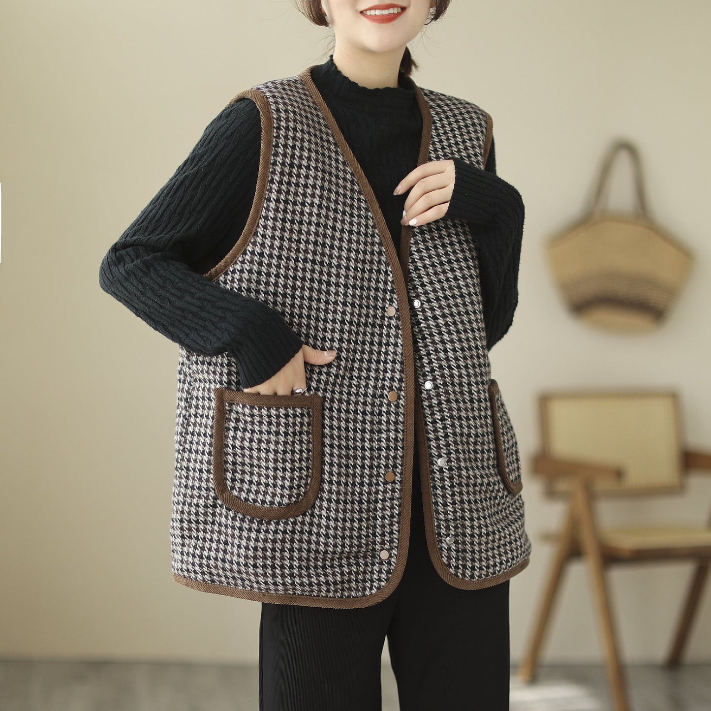 Literary Retro V-neck Plaid Vest