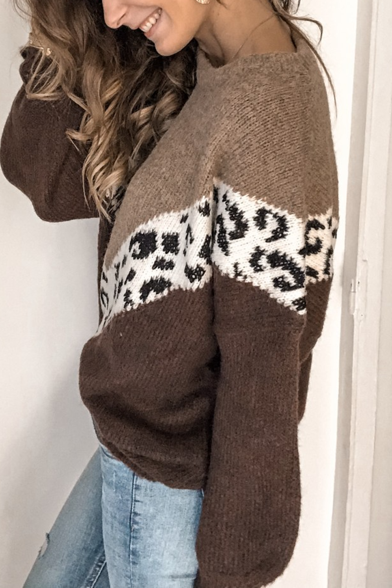 Round Neck Leopard Stitching Sweater