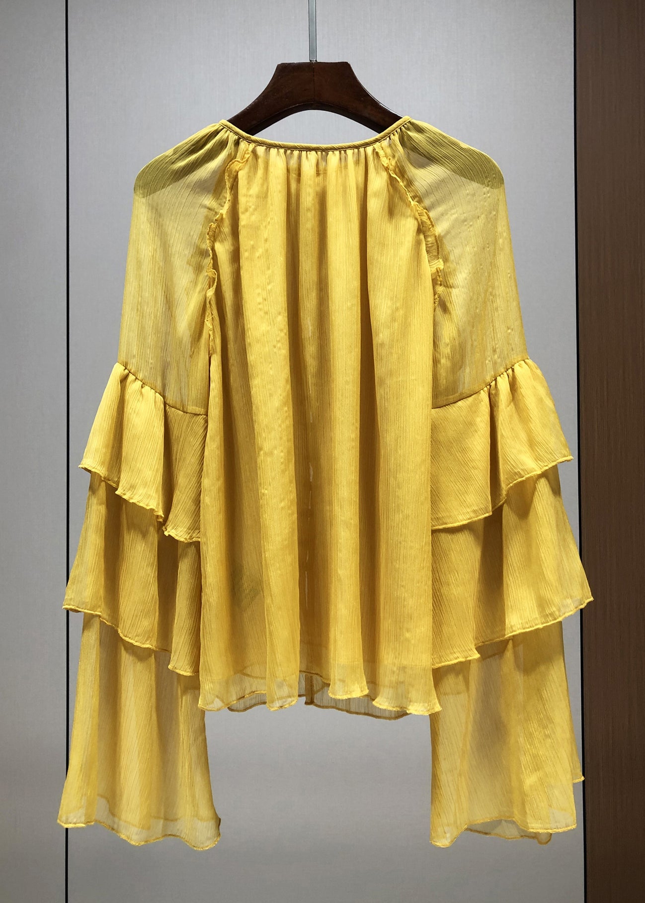 Stylish Yellow O-neck Ruffles Chiffon Blouses Fall