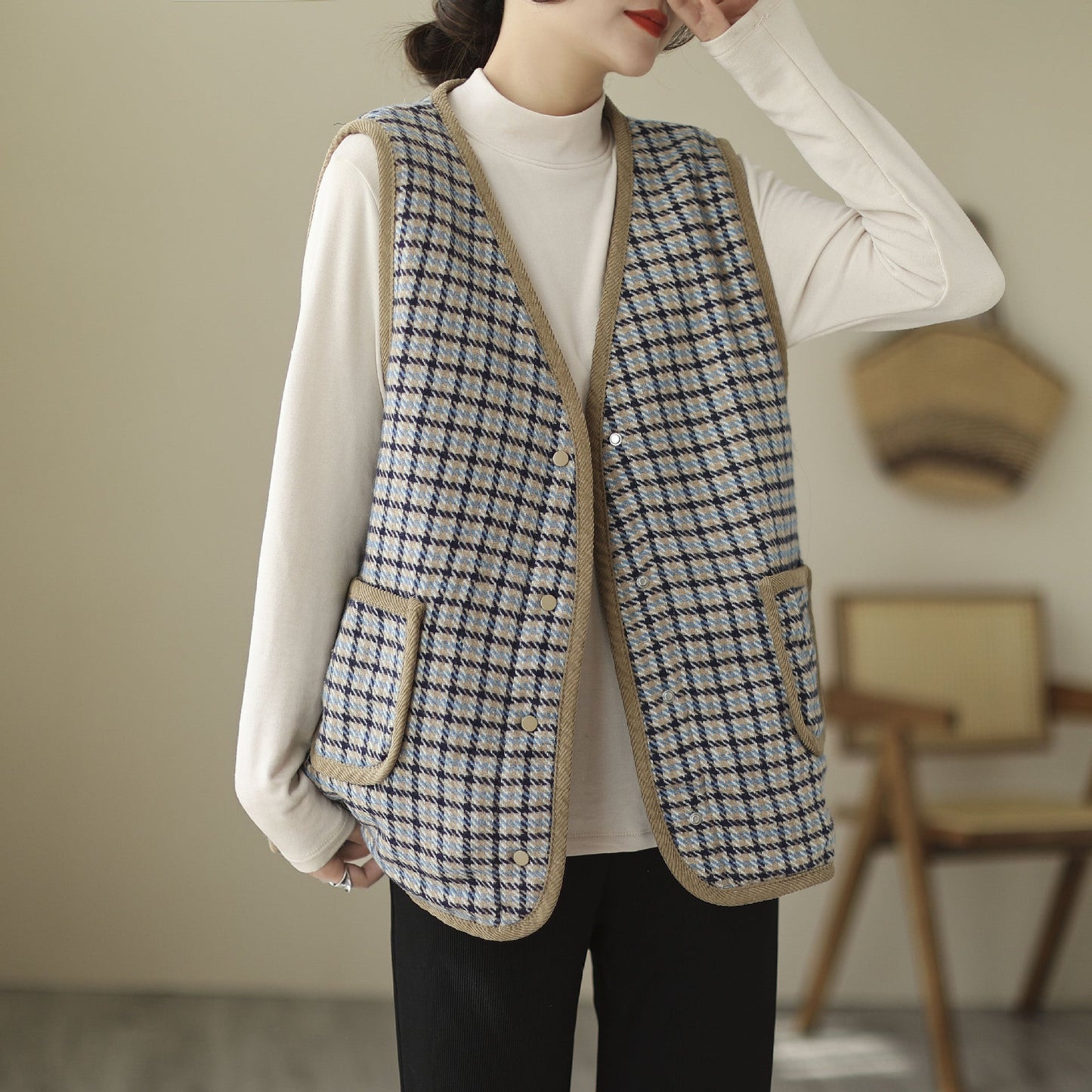 Literary Retro V-neck Plaid Vest
