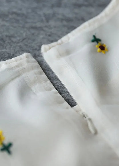 Italian White O-neck Embroideried Tulle Vacation Dresses Short Sleeve