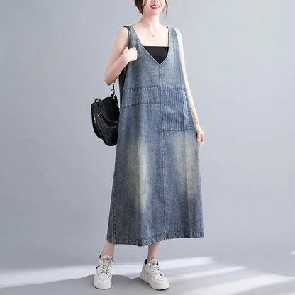 Literary Washed V-neck Sleeveless Denim Dress
