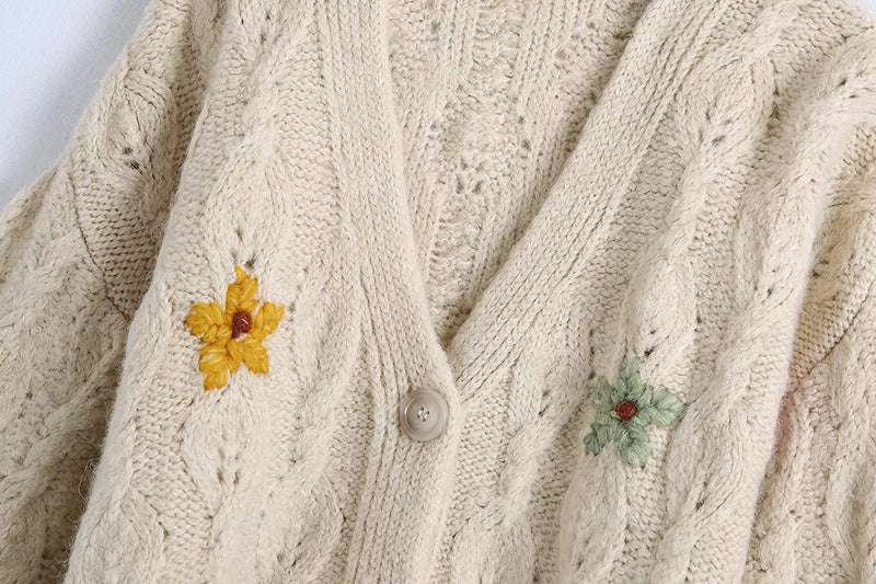 V-neck Long Sleeve Embroidery Loose Knit Coat 7727