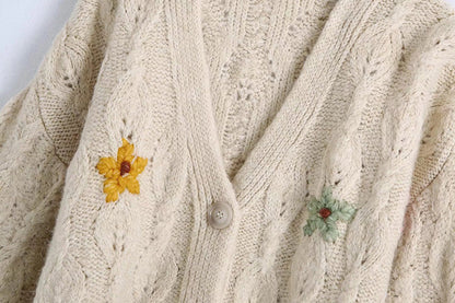 V-neck Long Sleeve Embroidery Loose Knit Coat 7727