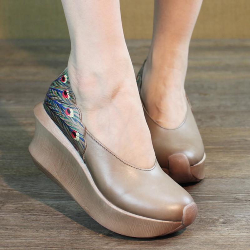 Wedge Peacock Tail Print Sewing Shoes