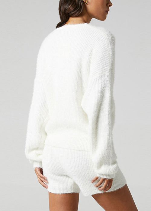 Loose White V Neck Sweaters and Elastic Waist Shorts Knit Two Pieces Set Spring