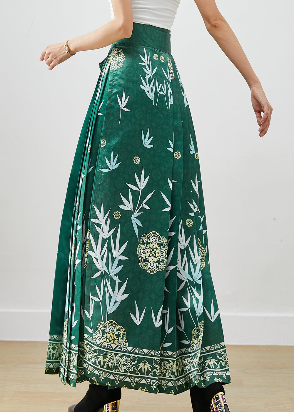 Green Bamboo Leaf Print Exra Large Hem Silk Pleated Skirts Fall