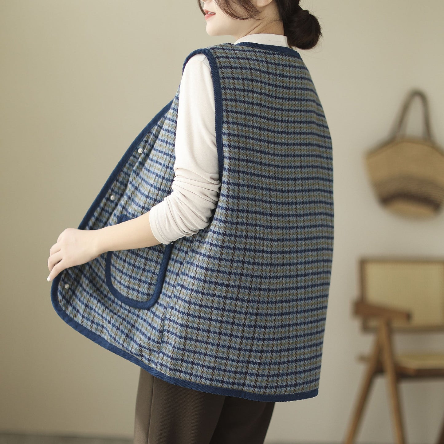 Literary Retro V-neck Plaid Vest