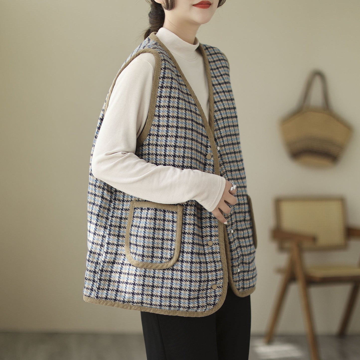 Literary Retro V-neck Plaid Vest