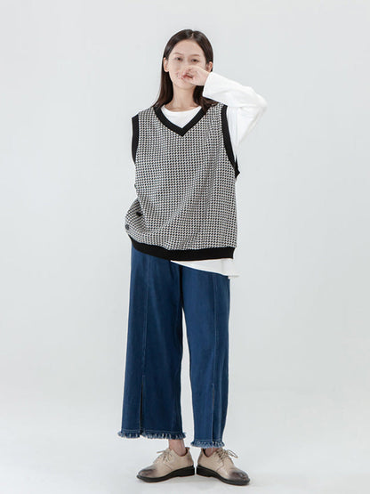 - Plaid Knitted Vest Pullover Sweater